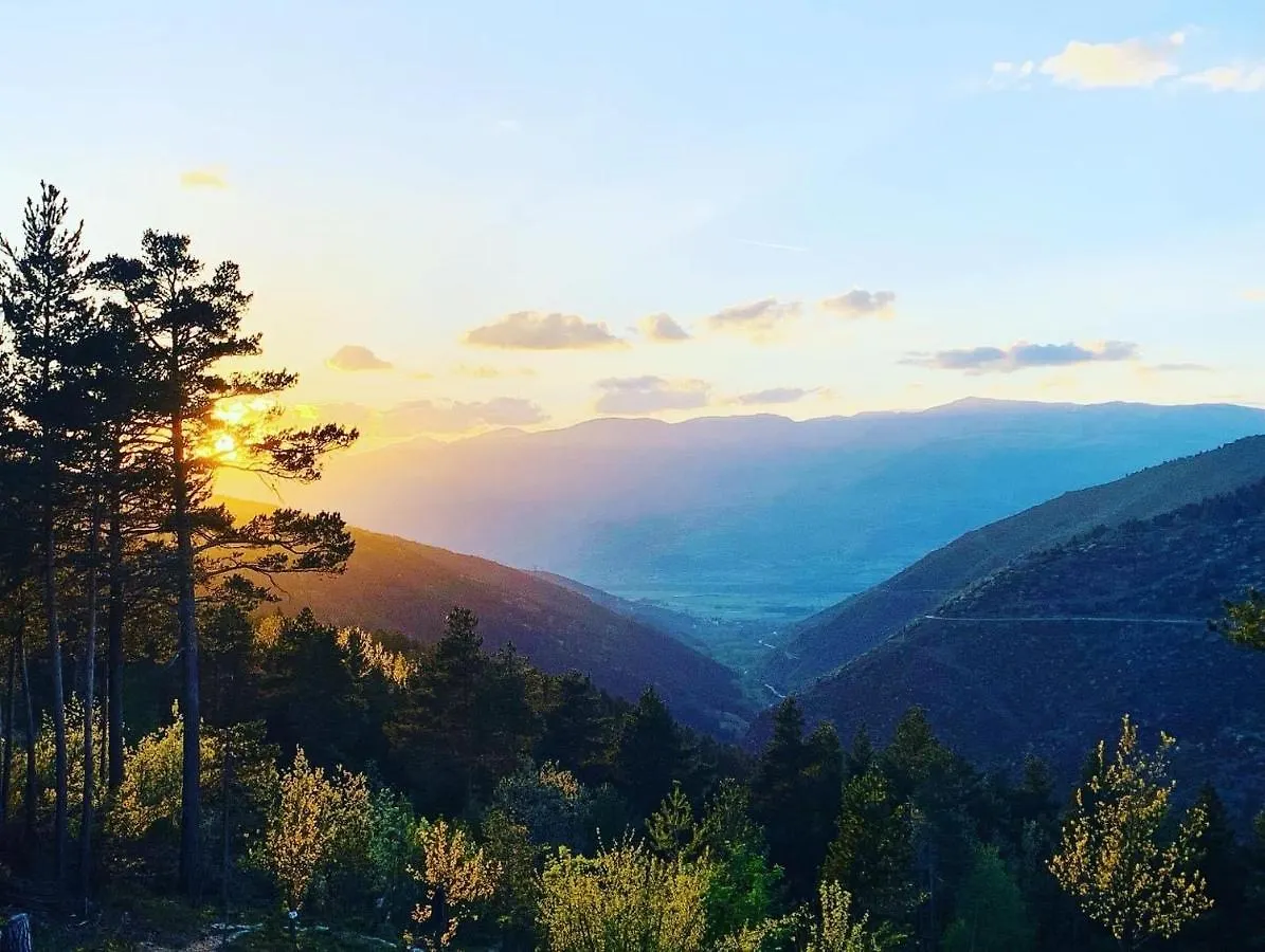 Minds & Mountains Eco Lodge La Molina  Hotel