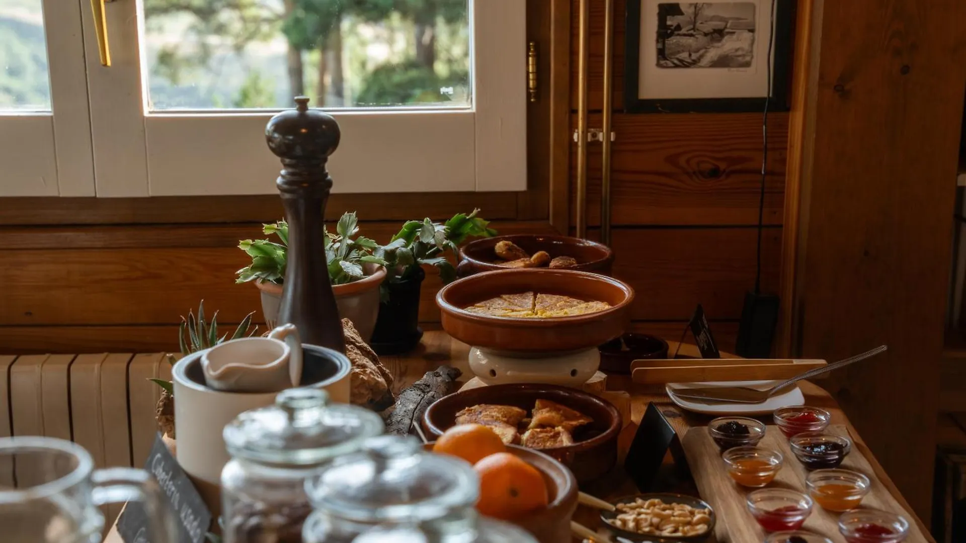 Minds & Mountains Eco Lodge La Molina  Hotel